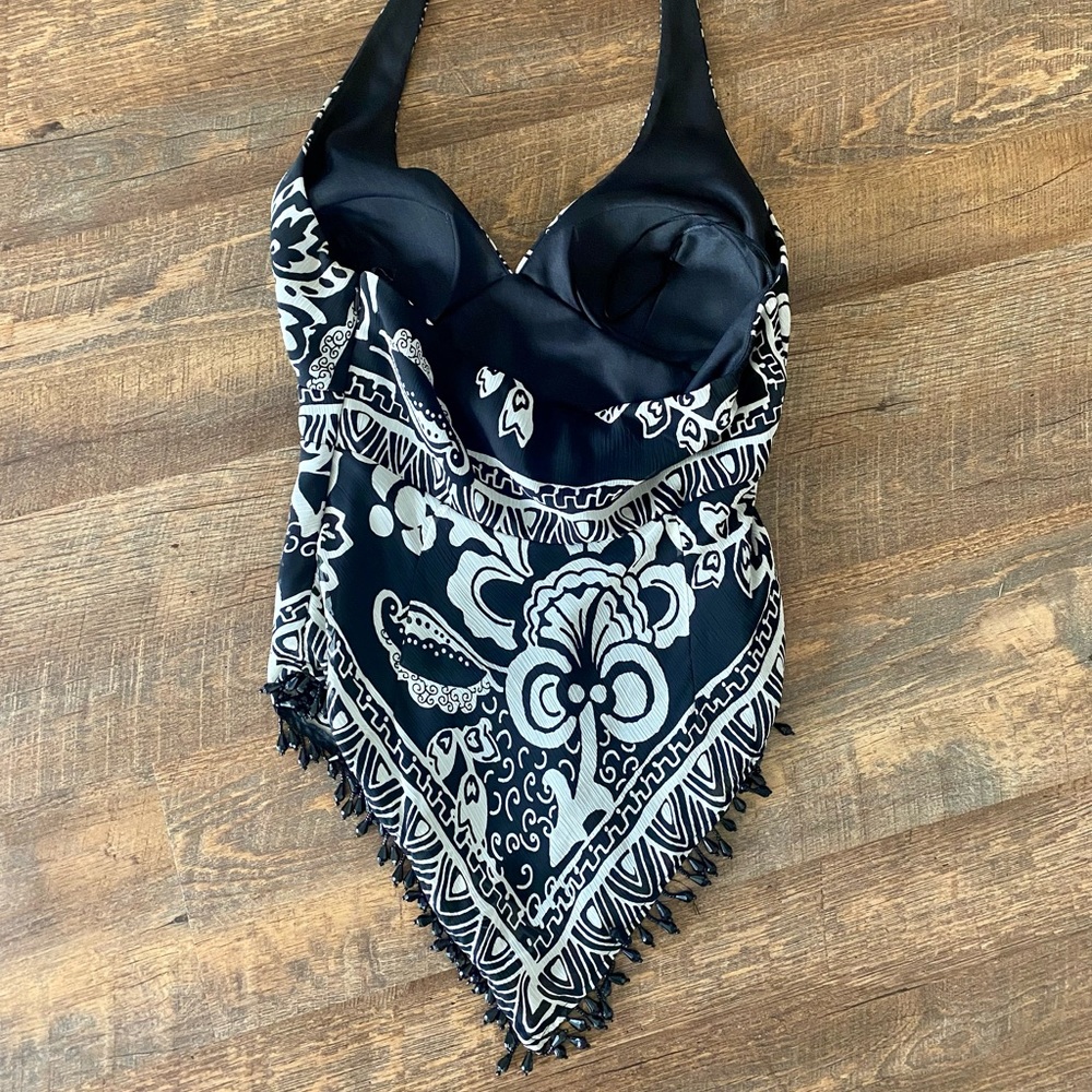 Caché halter top black and white size 8